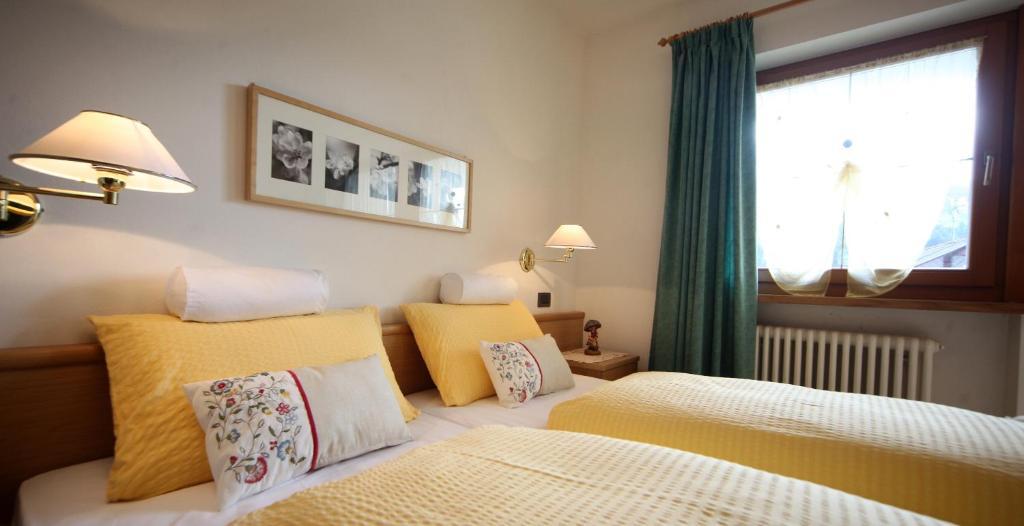 Ciasa Rudiferia Appartamenti In Alta Badia Chambre photo