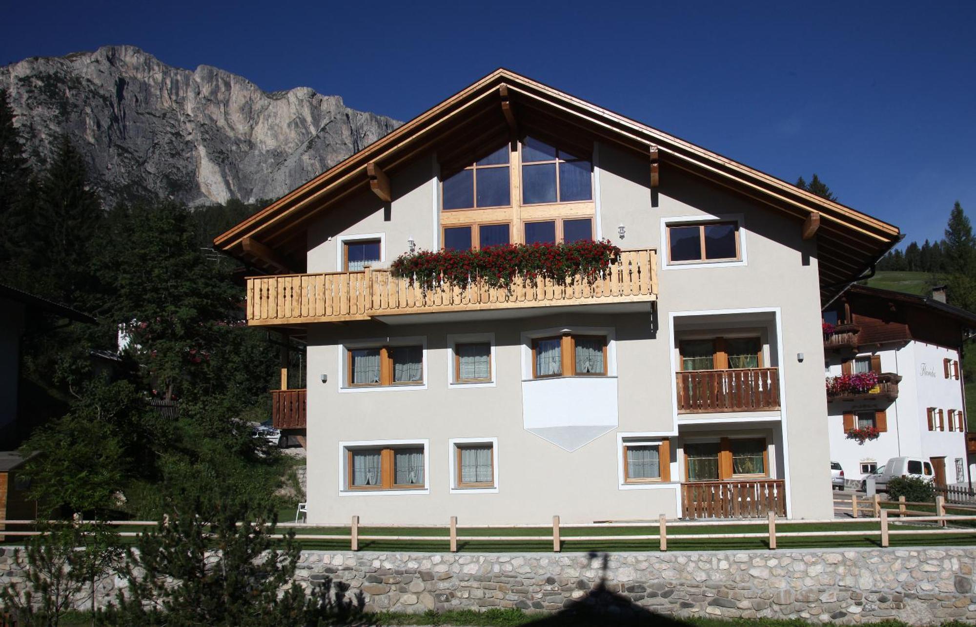 Ciasa Rudiferia Appartamenti In Alta Badia Extérieur photo